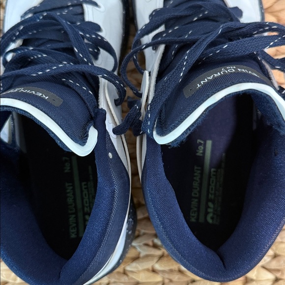 Nike High-Top Sneakers in White, and Navy blue Kevin Durant shoes - Picture 5 of 6